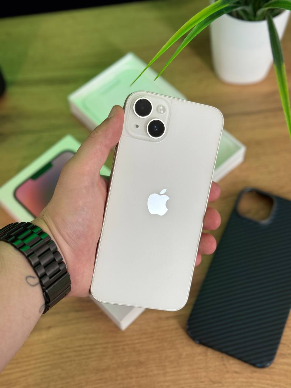 iPhone 14 Plus